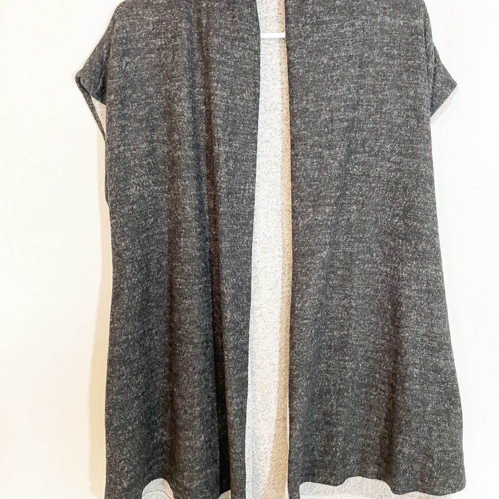 🟢Soft Surroundings Cozy Cabin Vest Gray Black Short Sleeve S/M - Picture 4 of 9